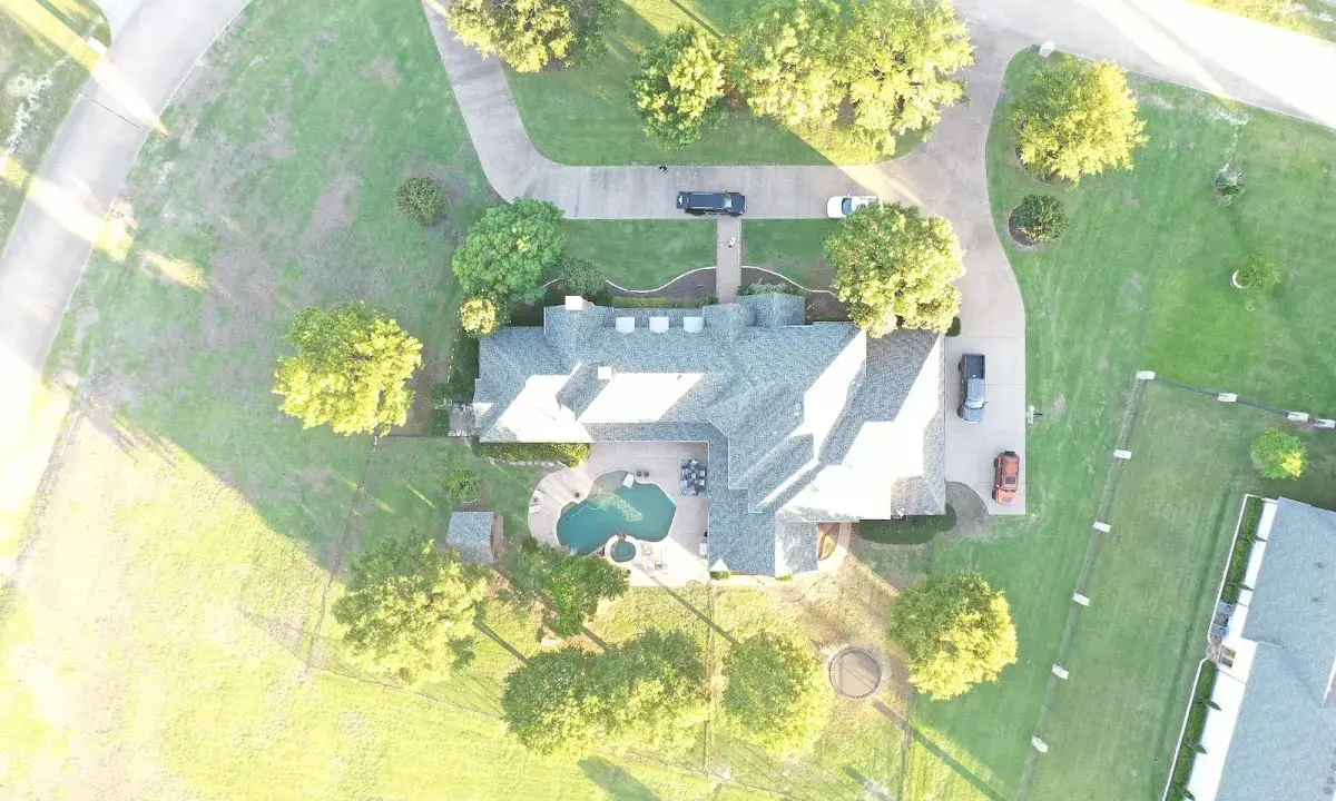 New shingle roof installation on a home in Lincoln Park